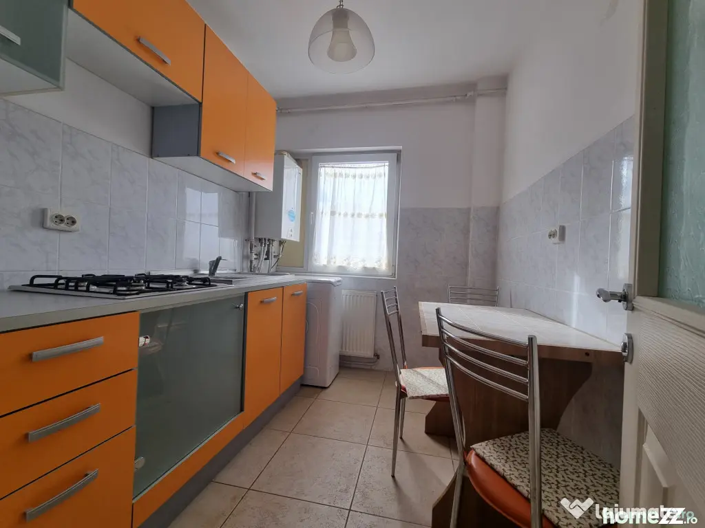 Ultracentral- Apartament 2 camere- mobilat-utilat- etaj inte - Bacau (Bacau)