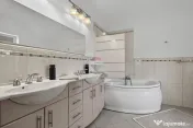 Casă 5 dormitoare si teren 725 mp de închiriat în zona Gradiste 