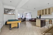 Casă 5 dormitoare si teren 725 mp de închiriat în zona Gradiste 