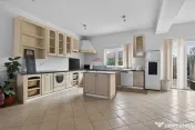 Casă 5 dormitoare si teren 725 mp de închiriat în zona Gradiste 