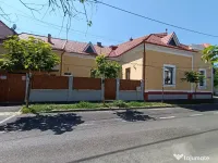casă de vânzare 