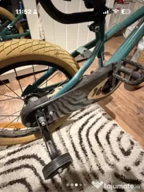 Bicicleta 16 inch, 4-6 ani, maner de impins, roti ajutatoare, cosulet, Verde