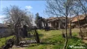 Vând loc de casă (casă)