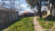 Vând loc de casă (casă)