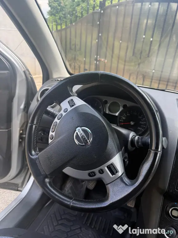 MASINA Nissan Qashqai 2007