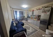 3 camere semidecomandat, Floresti