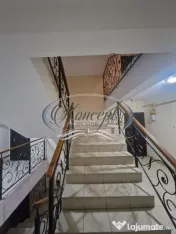 3 camere semidecomandat, Floresti