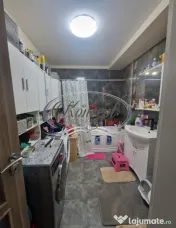 3 camere semidecomandat, Floresti