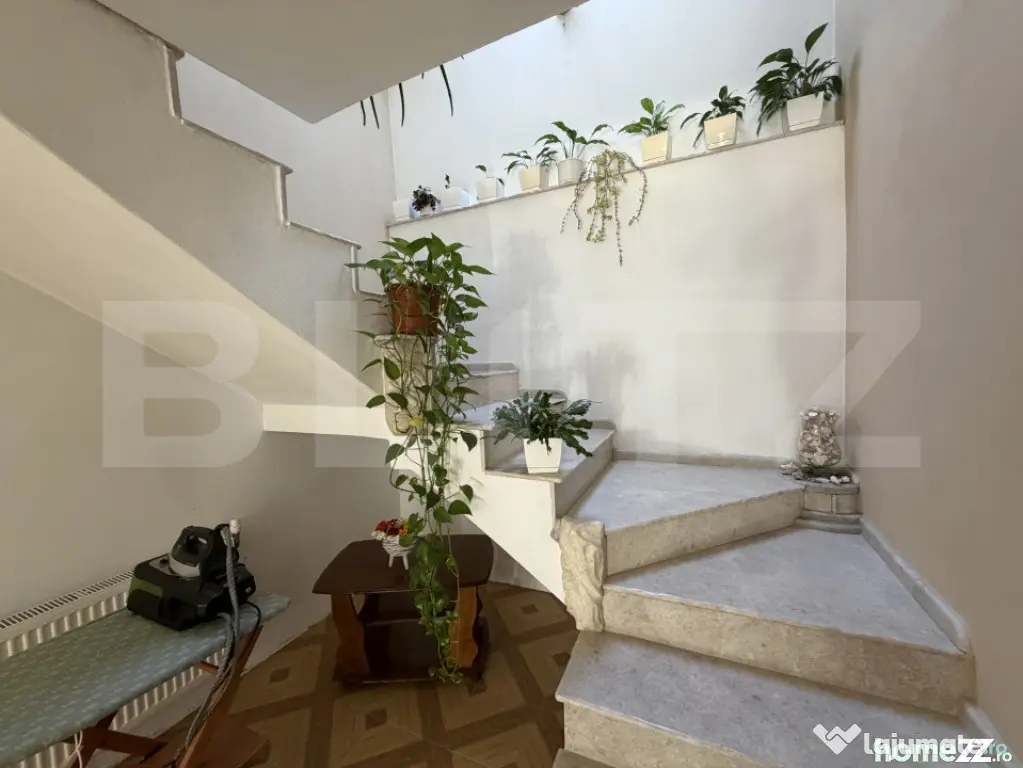 Casa de vanzare in suprafat de 180 mp cu 800 mp teren, loc.