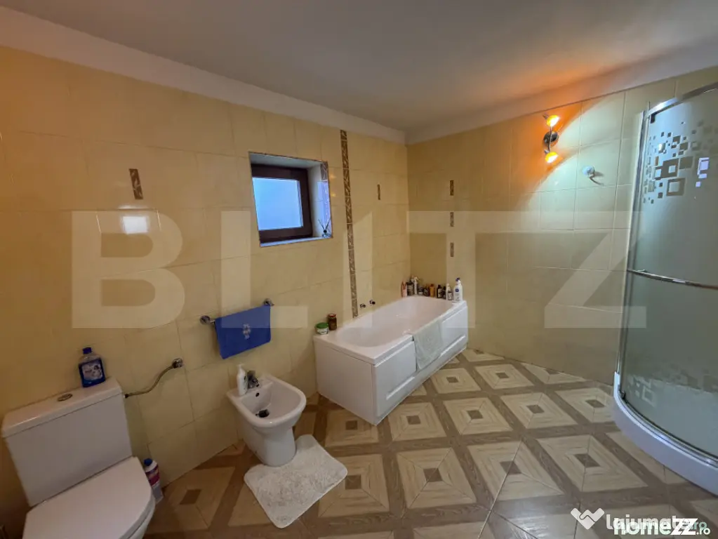Casa de vanzare in suprafat de 180 mp cu 800 mp teren, loc.