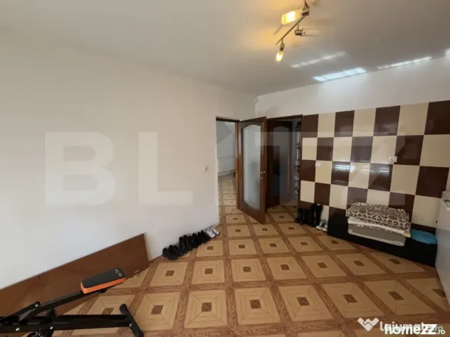 Casa de vanzare in suprafat de 180 mp cu 800 mp teren, loc.