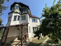Casă de vânzare, 260 mp, teren 2.036 mp, zona Bercu Roșu
