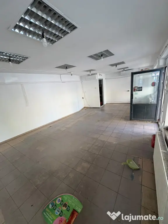 **Spațiu comercial de închiriat – 40 mp open space + 10 - Craiova (Dolj)
