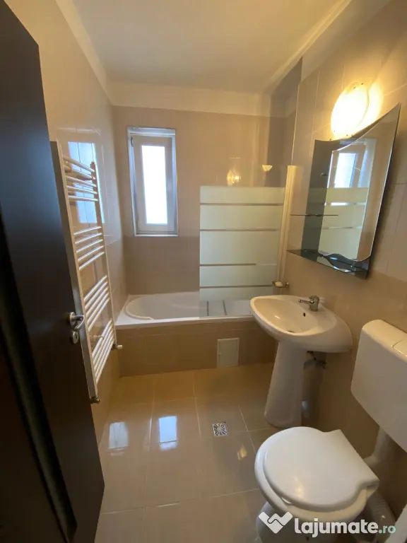 Proprietar, inchiriez apartament 2 camere