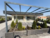 Casă individuală de lux cu piscină și teren generos de 1 