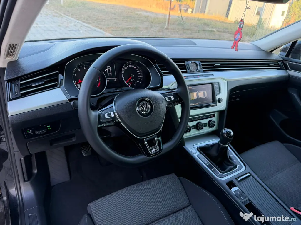 VOLKSWAGEN Passat 2015 — imagine 9