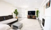 3 Camere, Aparatorii Patriei, langa Parcul Tudor Arghezi