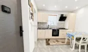 3 Camere, Aparatorii Patriei, langa Parcul Tudor Arghezi