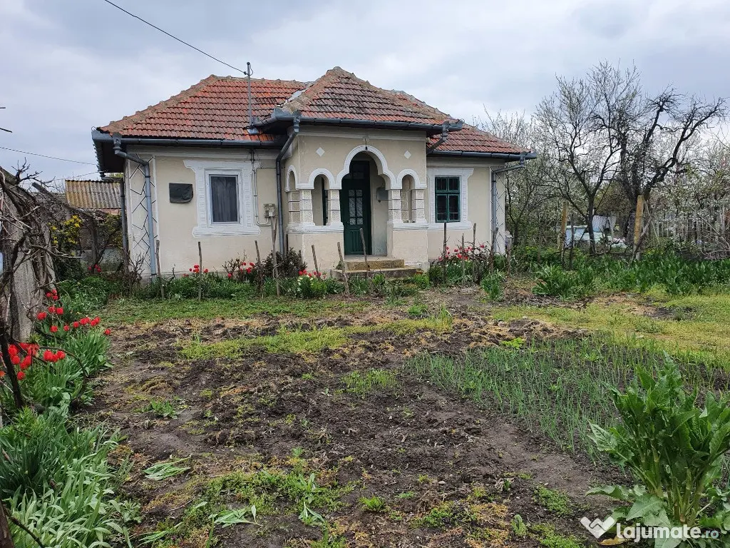 Casă 4camere teren intravilan 840mp,dublă deschidere stradală Vanjulet - Vanjulet (Mehedinti)