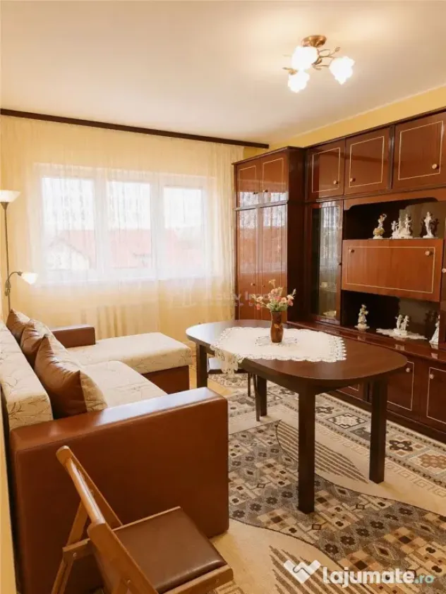 Oras Ulmeni Apartament 3 Camere Etaj 1 cu garaj si boxa - Baia Mare (Maramures)