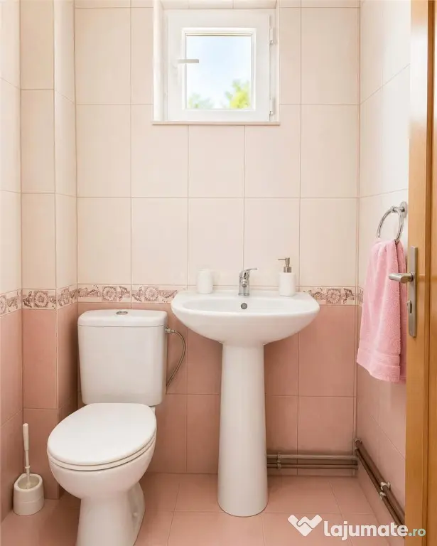 Oras Ulmeni Apartament 3 Camere Etaj 1 cu garaj si boxa - Baia Mare (Maramures)