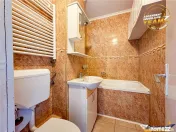 Film! Apartament cu 3 camere, decomandat, Ciucului, Sfantu G 