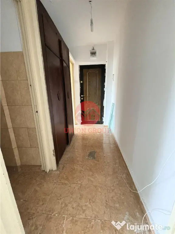 Apartament 2 Camere Semidecomandat Zona Inel 2 - Constanta (Constanta)