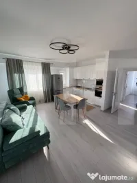 Apartament 3 camere 74mp - Semidecomandat - Zona Bazar