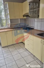 Apartament 3 camere decomandat, 90 mp, 2 băi, 2 balcoane, etaj 1