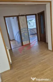Apartament 3 camere decomandat, 90 mp, 2 băi, 2 balcoane, etaj 1