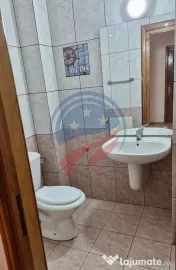 Apartament 3 camere decomandat, 90 mp, 2 băi, 2 balcoane, etaj 1