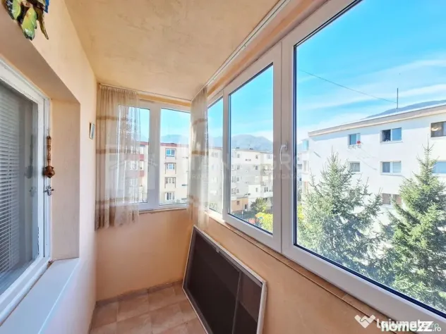 Apartament 3 camere, etaj intermediar, comision 0 - Zarnesti (Brasov)