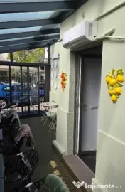 Bistro , cafenea la cheie ultracentral 