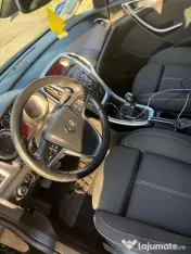 Vând Opel Astra J An 2013 