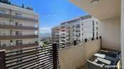 Apartament cu 3 camere de închiriat în zona Tractorul 