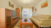 Apartament cu 3 camere de închiriat în zona Tractorul 
