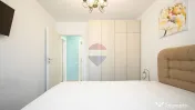 Apartament cu 3 camere de închiriat în zona Tractorul 