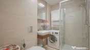Apartament cu 3 camere de închiriat în zona Tractorul 