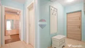 Apartament cu 3 camere de închiriat în zona Tractorul 
