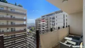 Apartament cu 3 camere de închiriat în zona Tractorul 