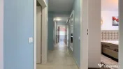 Apartament cu 3 camere de închiriat în zona Tractorul 