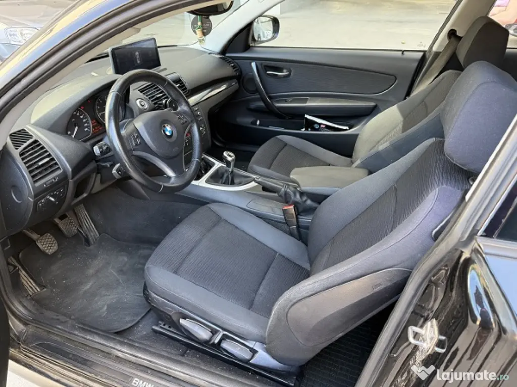 BMW Seria 1 116i, 2011, motor 2.0 benzină