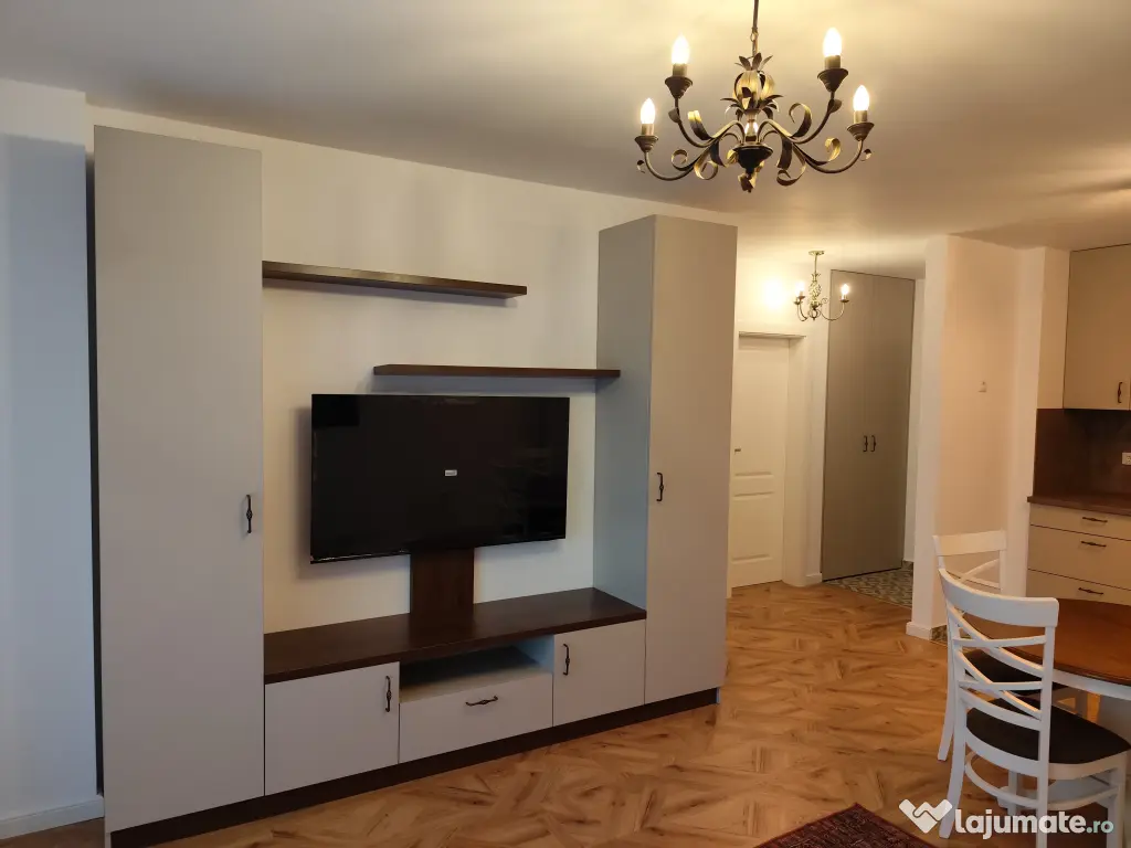 Prima închiriere Str Eroilor proprietar