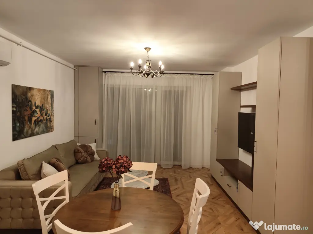 Prima închiriere Str. Eroilor proprietar apartament 2 camere