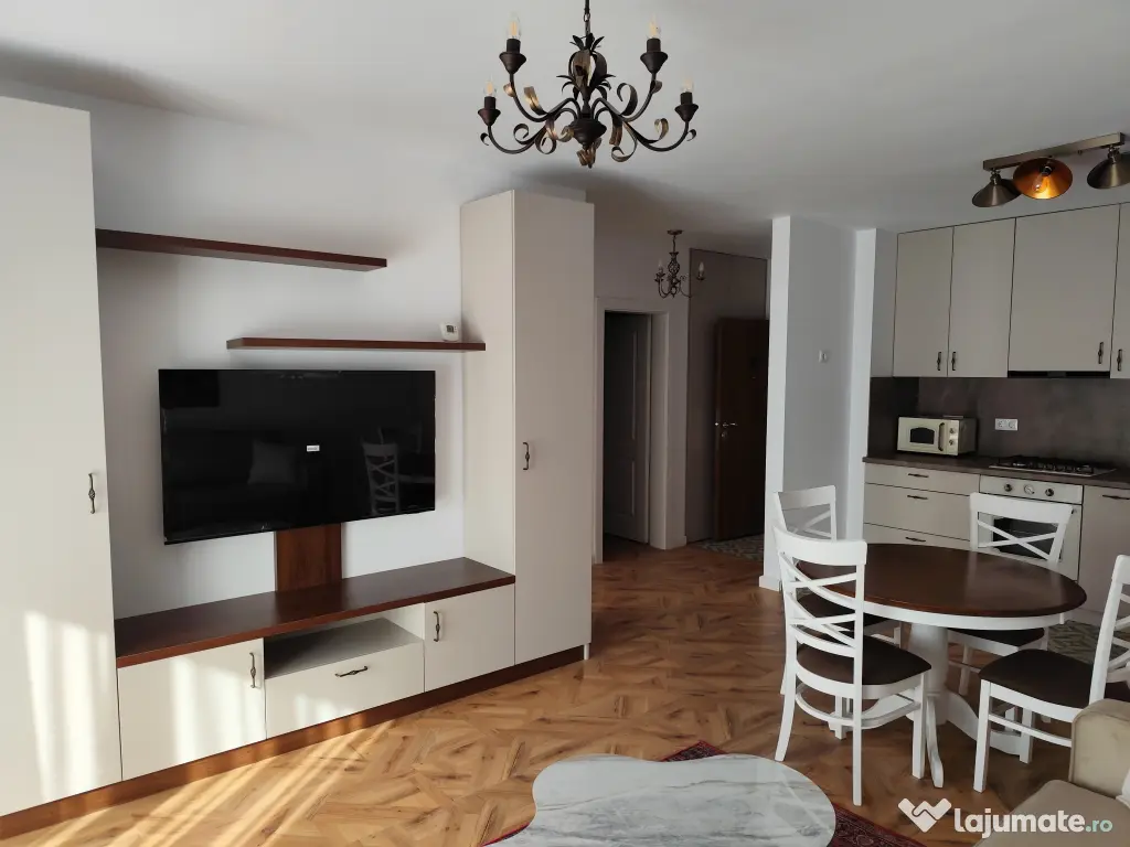 Prima închiriere Str. Eroilor proprietar apartament 2 camere