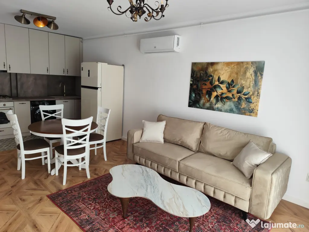 Prima închiriere Str. Eroilor proprietar apartament 2 camere