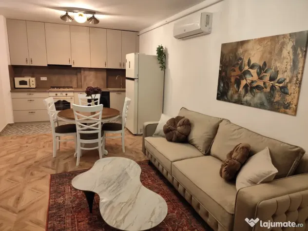 Prima închiriere Str. Eroilor proprietar apartament 2 camere