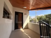 Mansardă casă nouă, acces exterior, 89 mp, curte, Romane?
