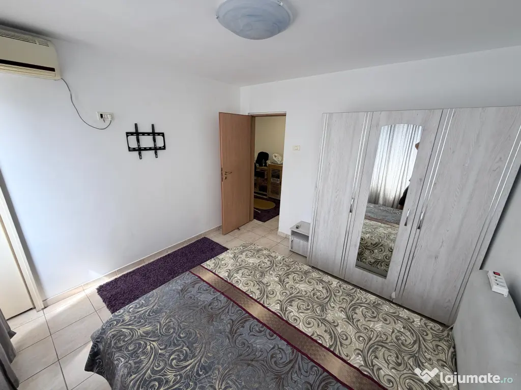 Închiriez apartament cu 2 camere