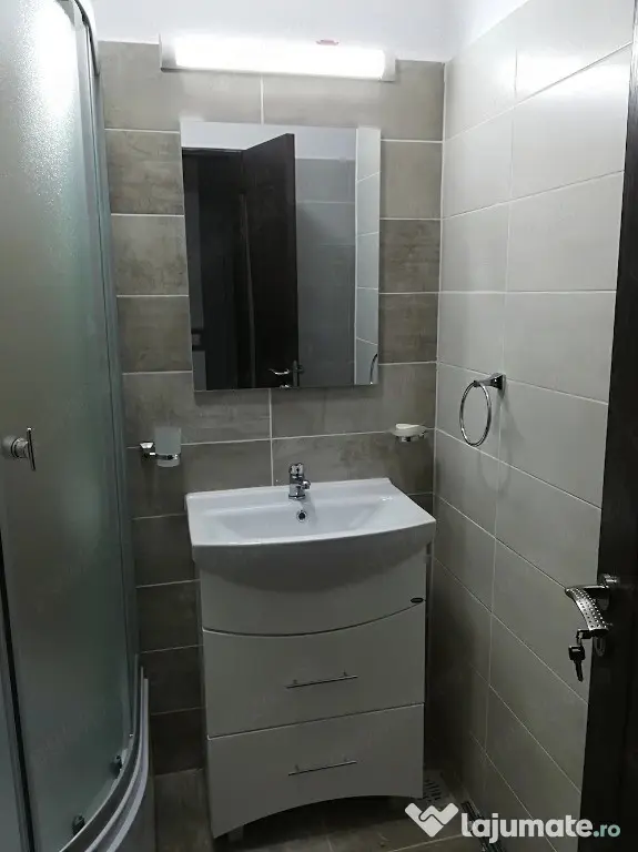 Piata sudului prinosului bloc nou - Bucuresti (Bucuresti-Ilfov)